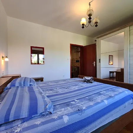 Apartment Fuer 4 Personen Ca 68 Qm In Pula, Istrien Istrische Riviera